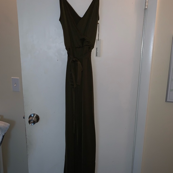 Olive Jumper NEW WITH TAGS!!! - Picture 2 of 3